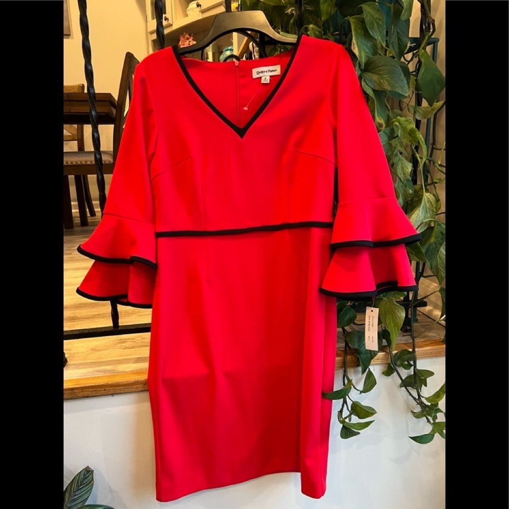 SHELBY & PALMER bell sleeves fashion chic elegant  red dress/ size 6